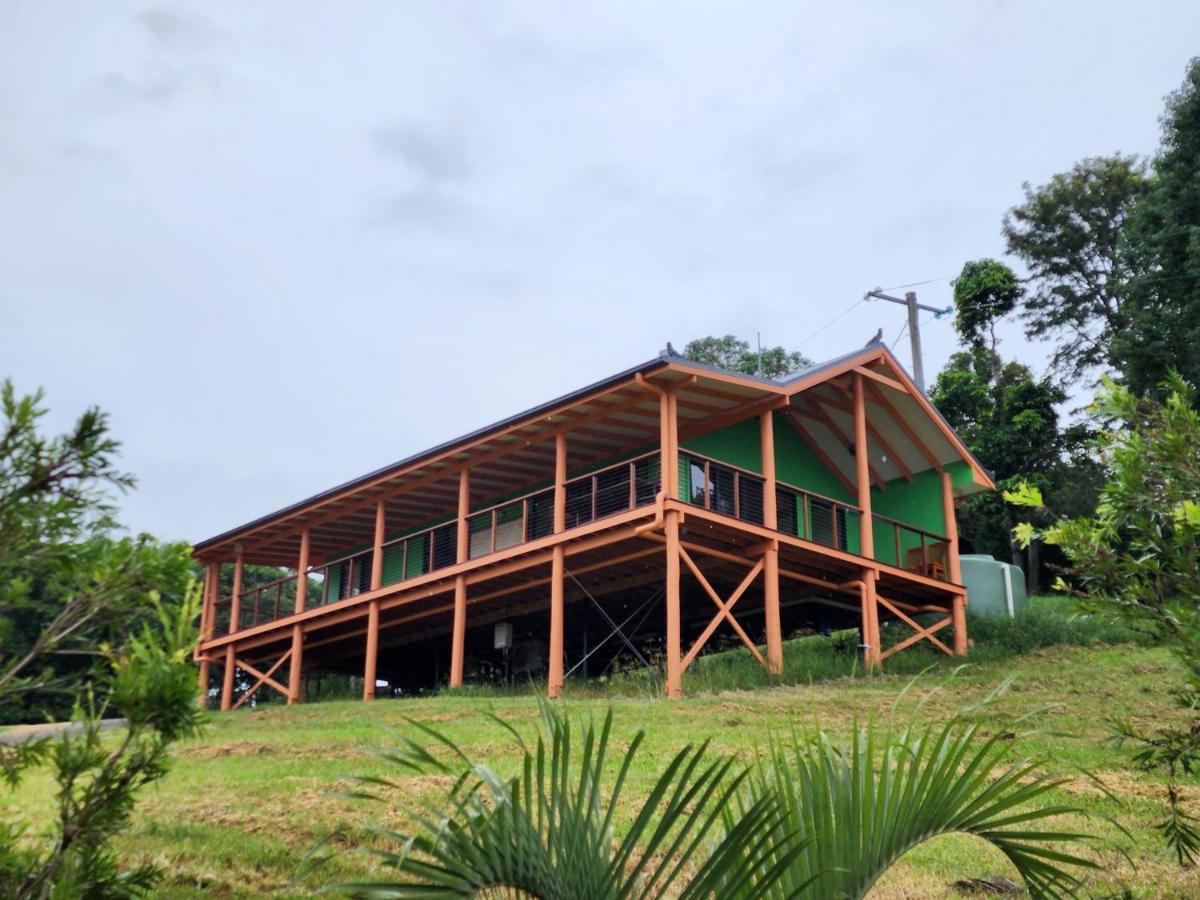 Maleny Tropical Retreat Panzió Kültér fotó