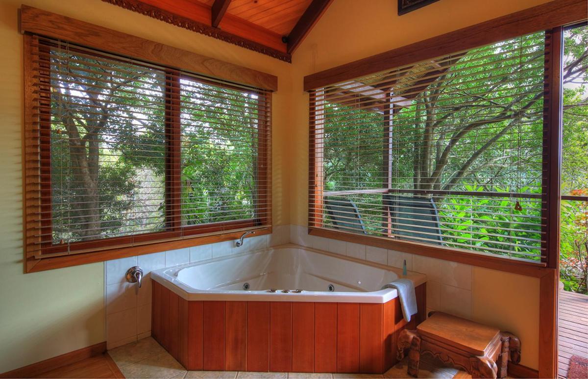 Maleny Tropical Retreat Panzió Kültér fotó