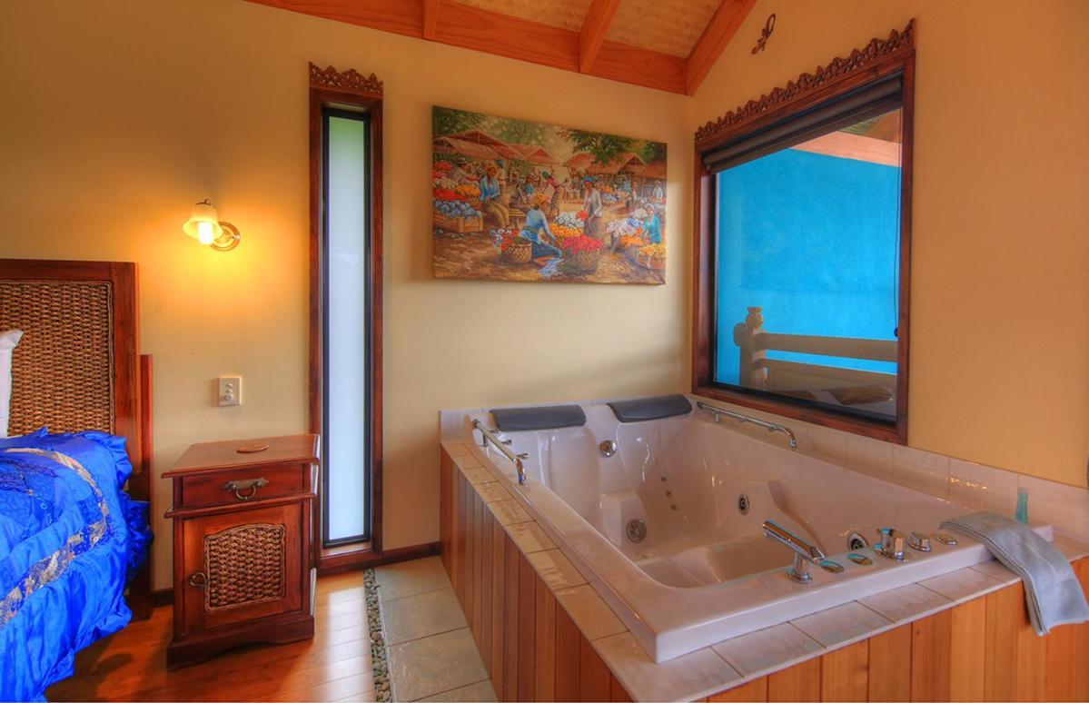 Maleny Tropical Retreat Panzió Kültér fotó
