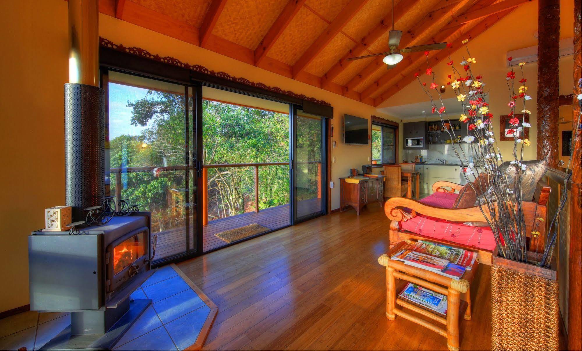 Maleny Tropical Retreat Panzió Kültér fotó